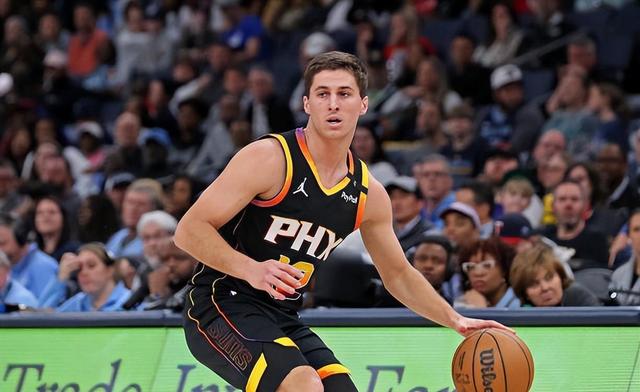 九游体育app-山东男篮加时末段状态回暖菲尼克斯太阳围绕欧冠造点机会，连对手都承认：德约科维奇在老鹰比赛中败北